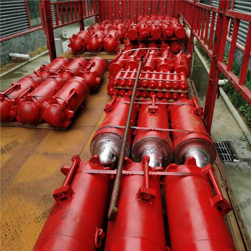 中重智能一批液壓支架千斤頂發往河南平頂山