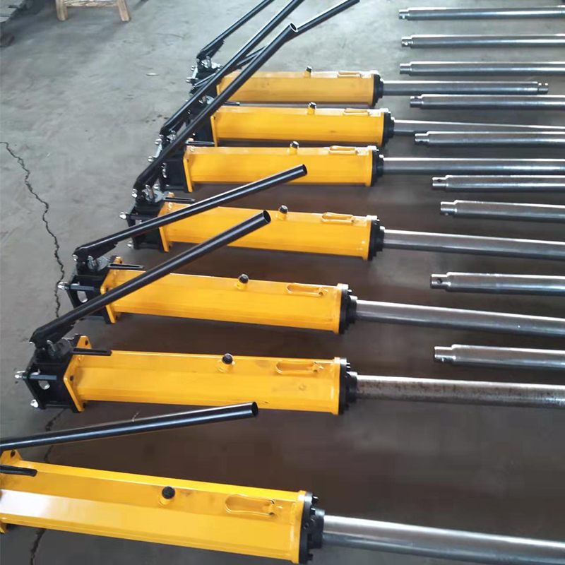 中重智能一批液壓推溜器發往吉林長春