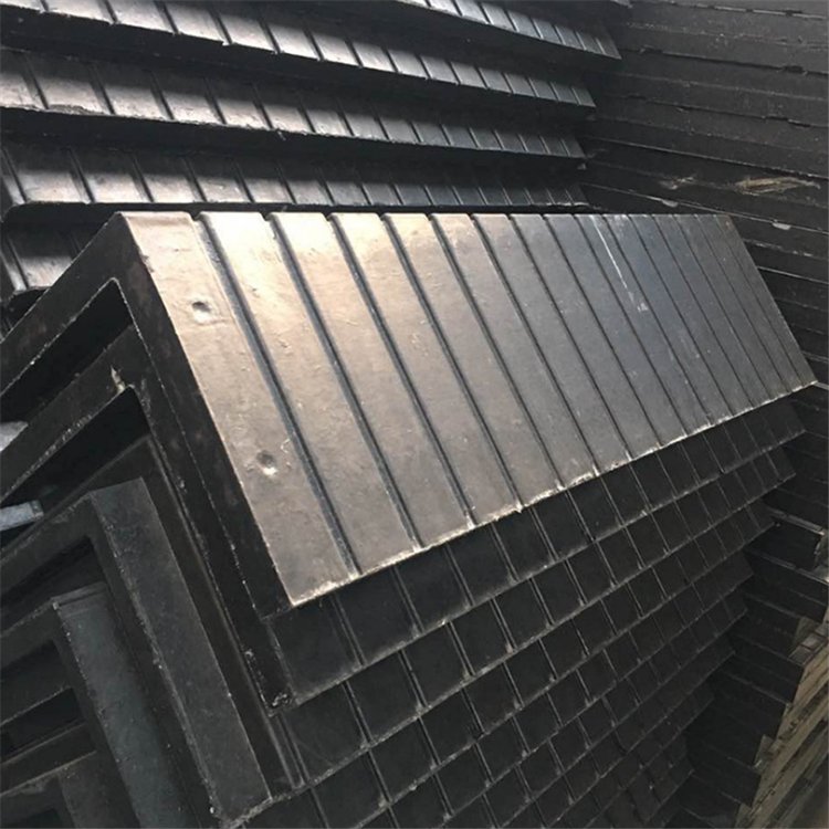 中重智能一批橡膠步行板發往遼寧鞍山