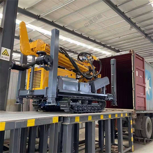 中重智能一臺鉆機發往新疆和田